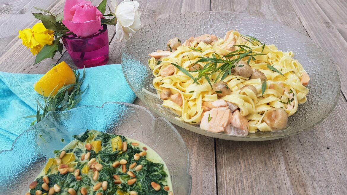 Tagliatelle met zalm, dragon en gewokte bladspinazie