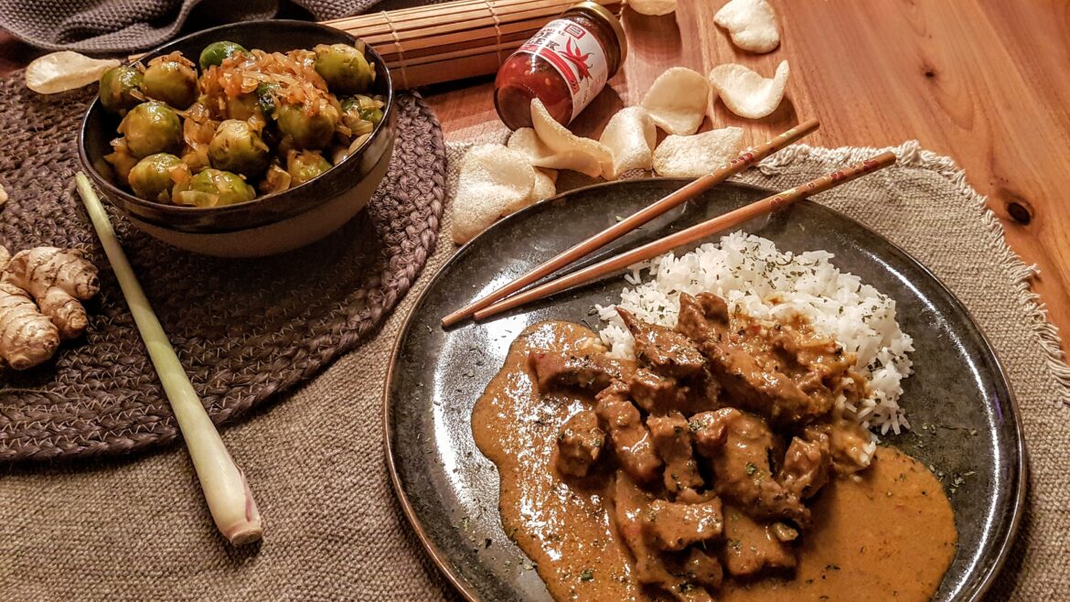 Rendang daging met sambalspruitjes