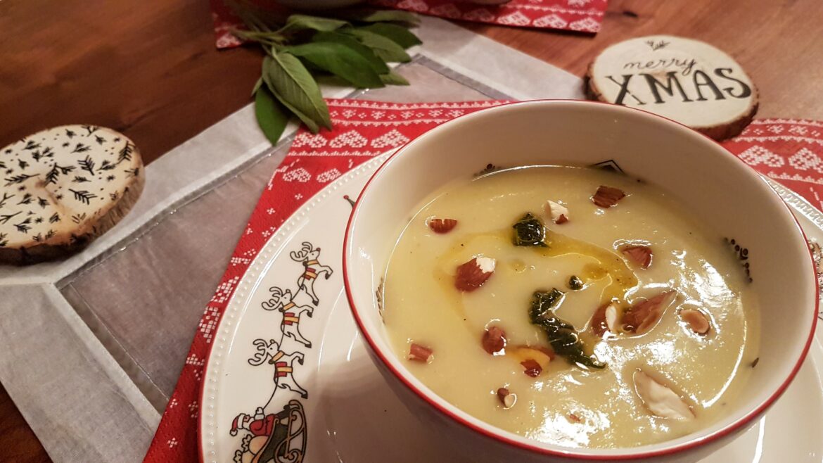 Kerstvoorgerecht: Pastinaaksoep met amandelen