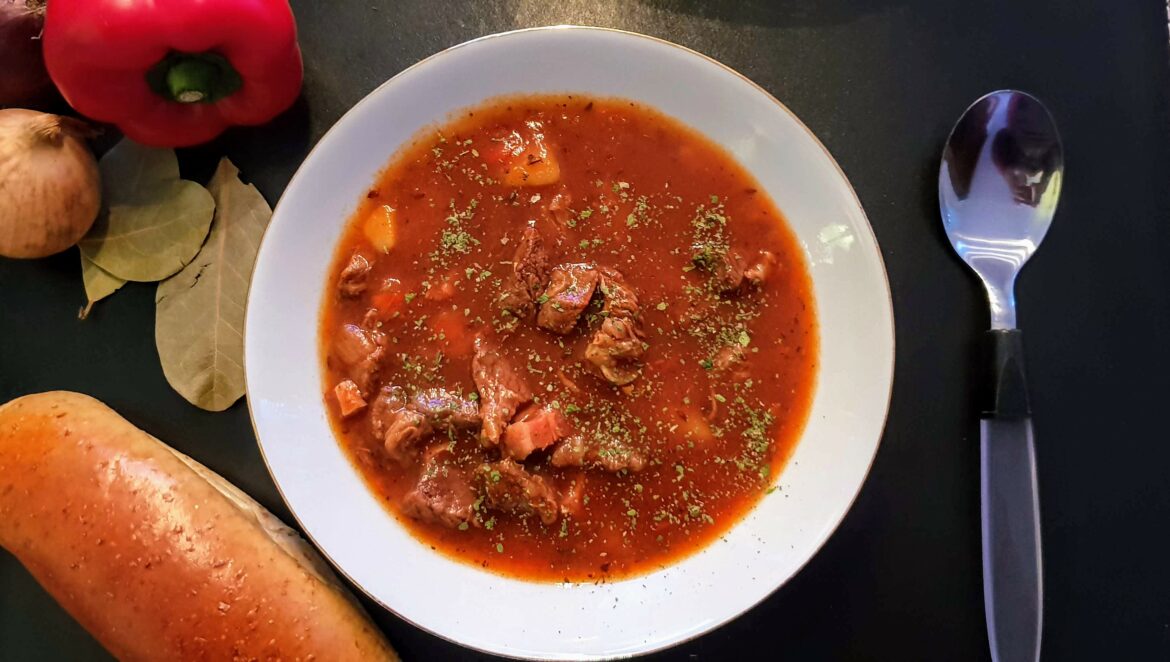 Heerlijke Winterse Oostenrijkse Goulashsoep