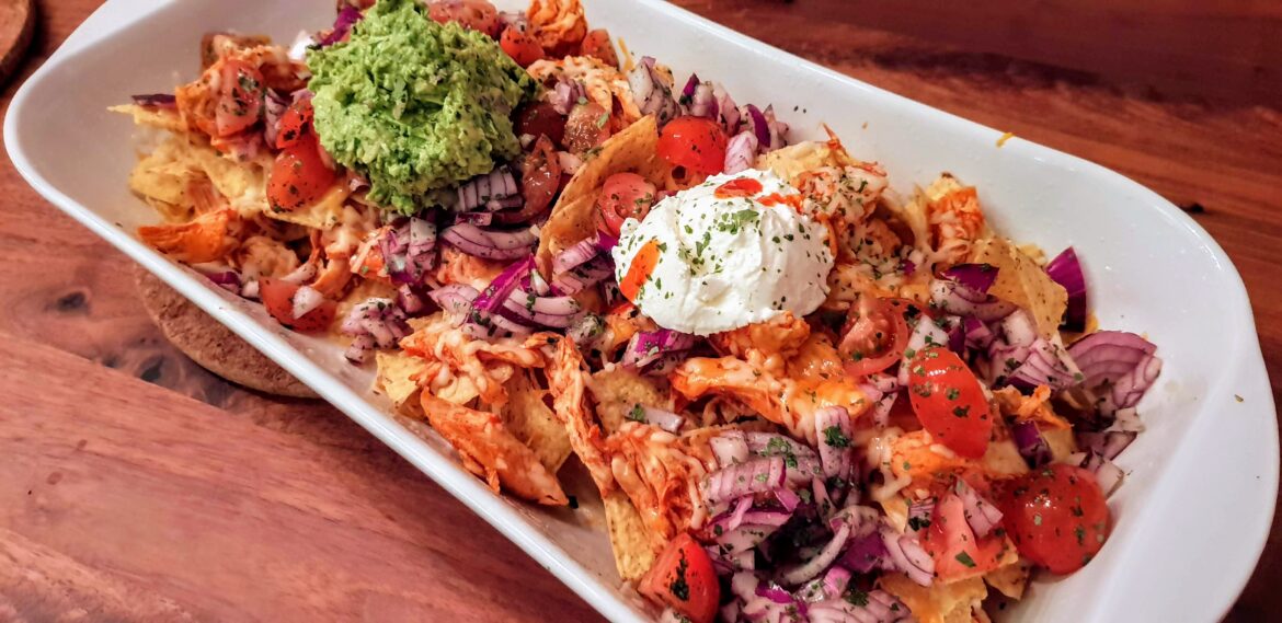 Buffalo chicken nachos